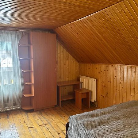 Guest House Kaspiy Bukovel Esterno foto