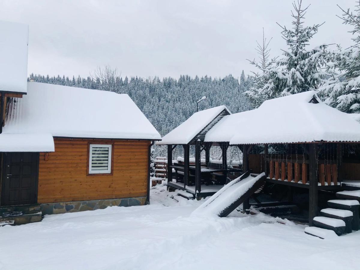 Guest House Kaspiy Bukovel Esterno foto