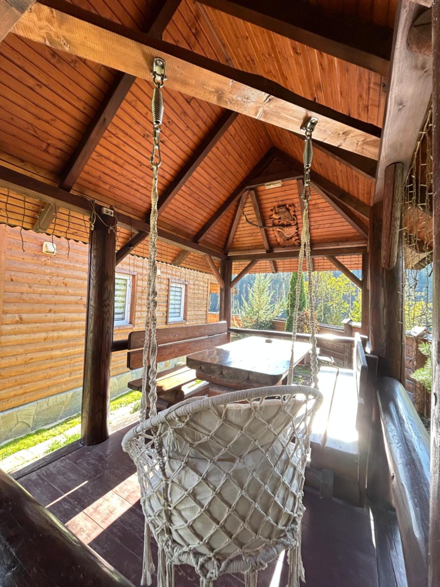 Guest House Kaspiy Bukovel Esterno foto