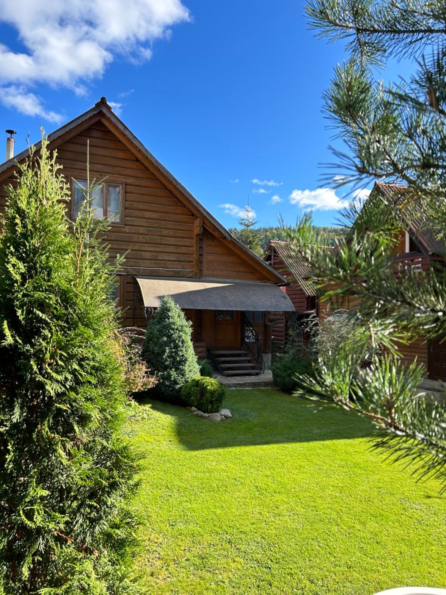 Guest House Kaspiy Bukovel Esterno foto