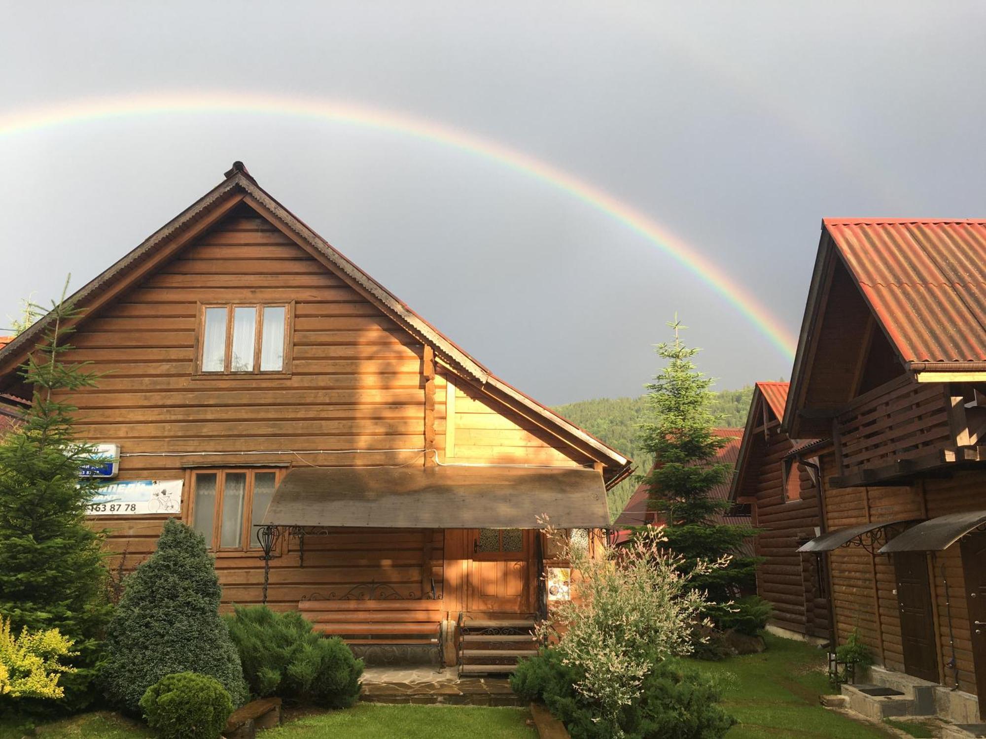 Guest House Kaspiy Bukovel Esterno foto