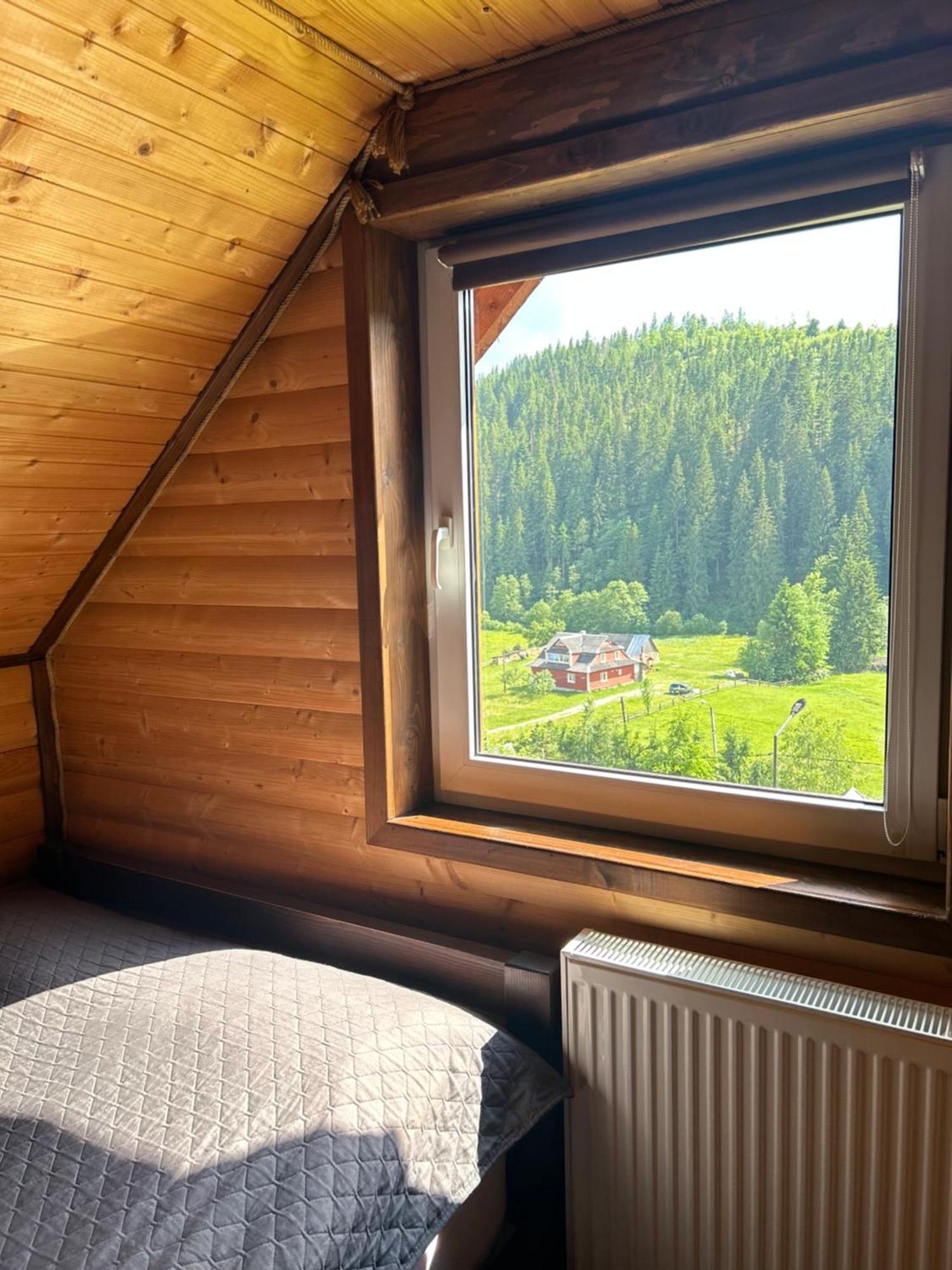 Guest House Kaspiy Bukovel Esterno foto