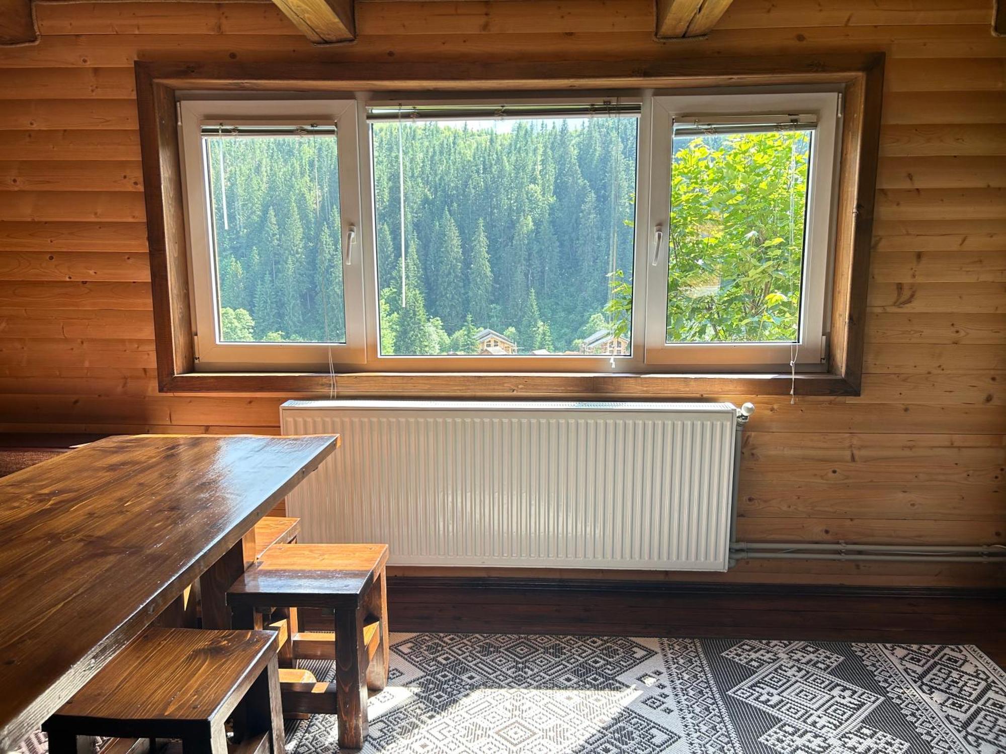 Guest House Kaspiy Bukovel Esterno foto